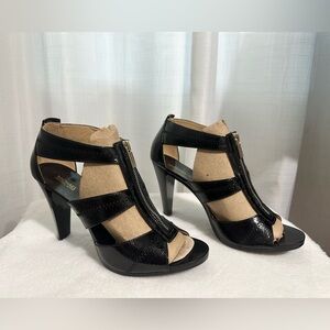 Michael Kors Berkley Patent Leather Cutout Gold Zip Black Gladiator Heels Sz 9